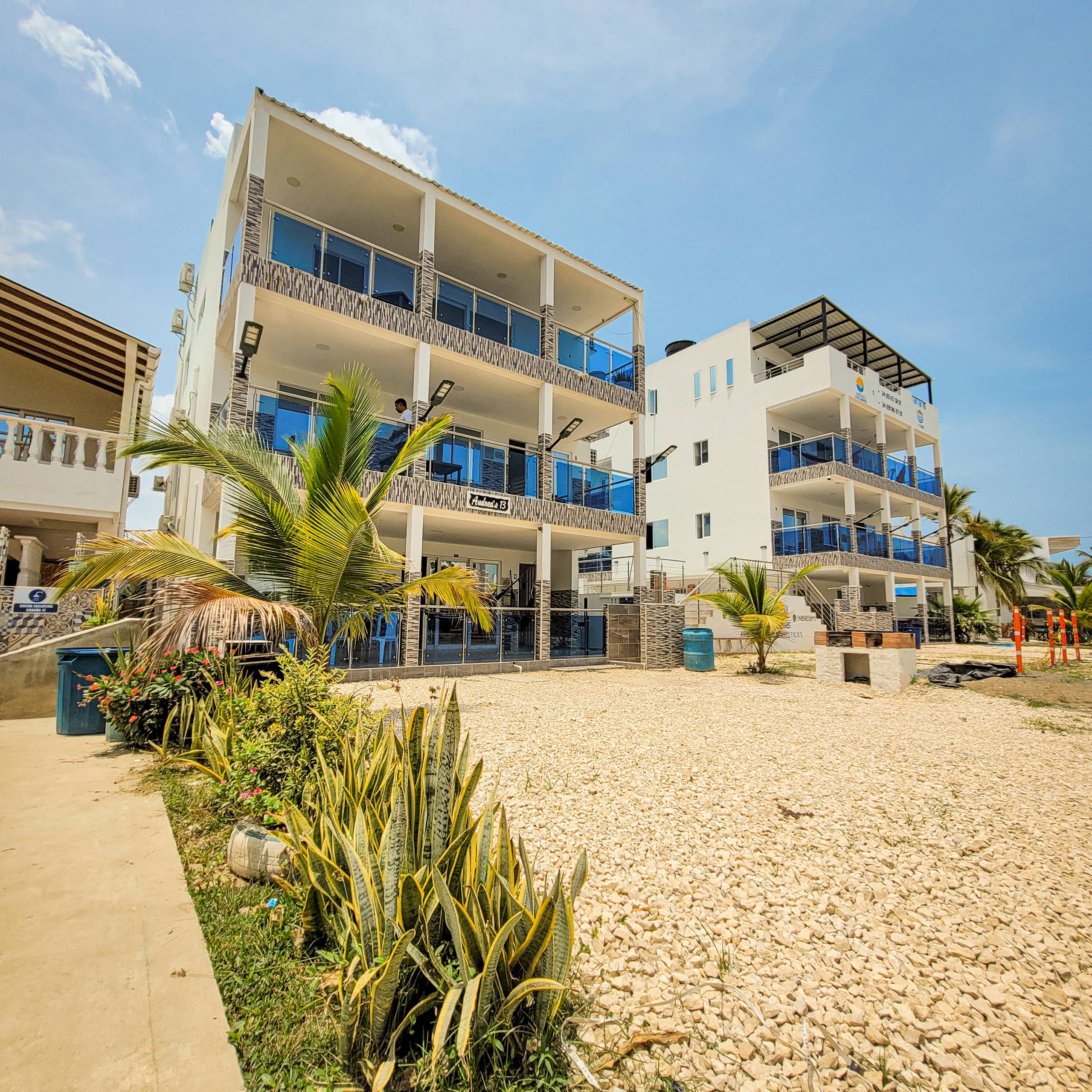 Fachada Andreas 13 Apartahotel Covenas